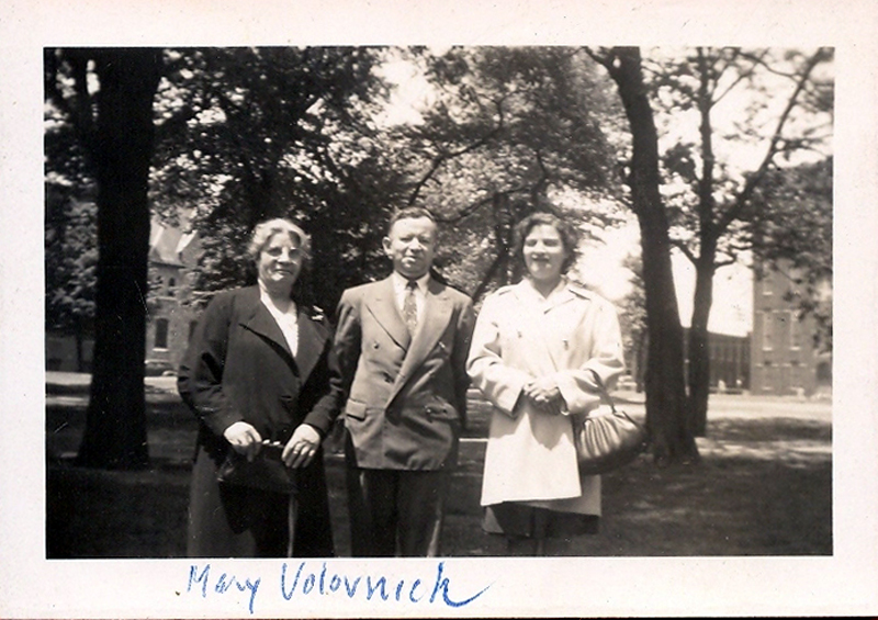 IMGH_00016 MaryVolvonick DavidZimmer BessieVolvonickJones